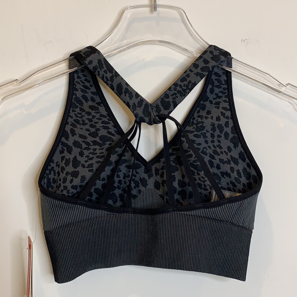 NEW Good American leopard sports bra size 2/3 ♠️ - Picture 3 of 6